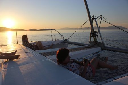 Mykonos Catamaran Cruise: Daytime or Sunset Sailing with Food and Drinks